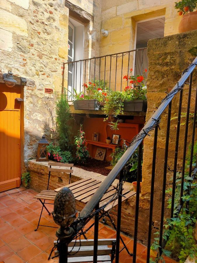 "Les Chacobins" - Appart'Etape Avec Garage Velos La Reole Bagian luar foto